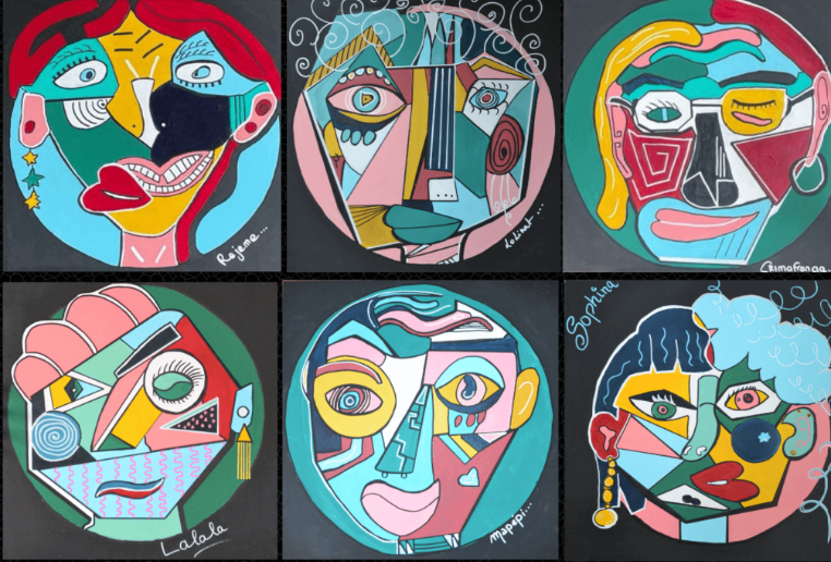 Œuvres colorées réalisées pendant un atelier créatif collectif